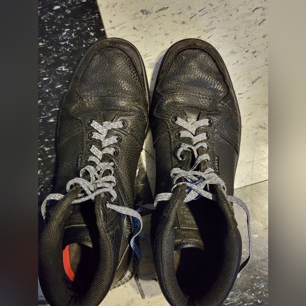 Levi Strauss & Co. Men's Pleather Sneakers Size 7